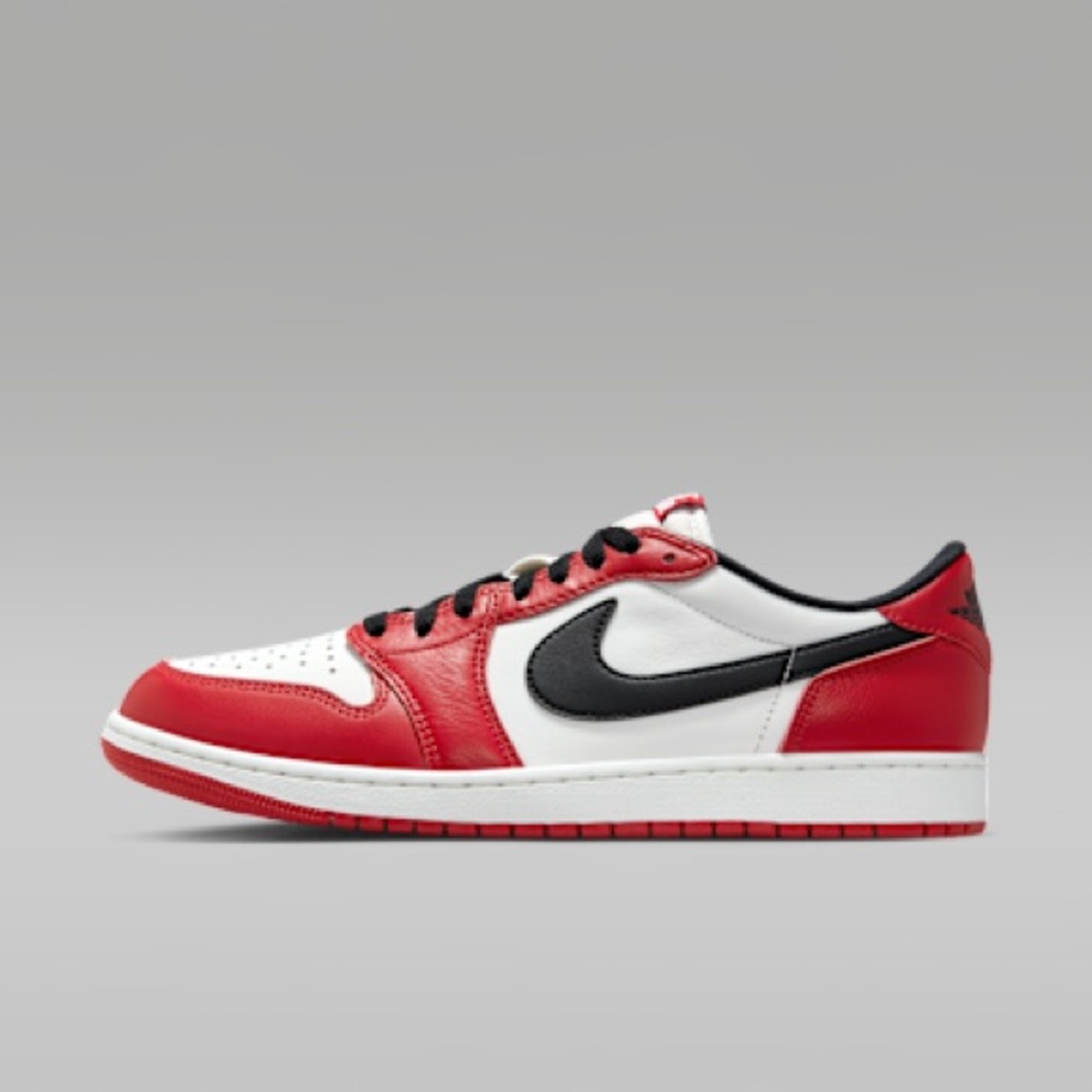 Air Jordan 1 Retro Low "Chicago" sneakers, size 11.5 men’s